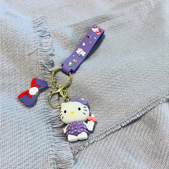 New! Hello Kitty Keychain - Picture 1 of 3